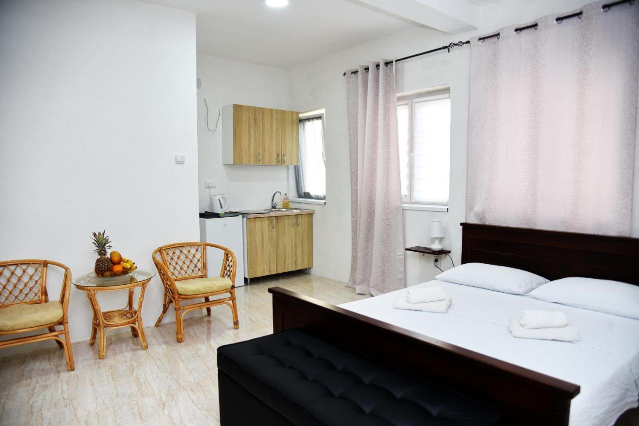 Apartments Sea Star Kotor Exterior photo